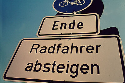 Schild: Ende des Radwegs