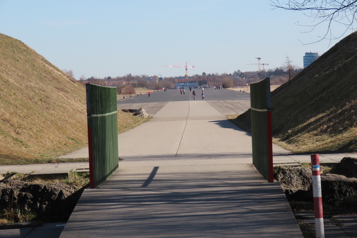 Bild 9 Landebahn