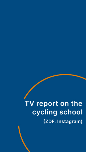 A short video about our cycling school in Munich. This ZDF video on Instagram shows how our experienced instructors help adults learn to ride a bike safely and confidently, with joy and patience, personalized guidance, and a safe learning environment.